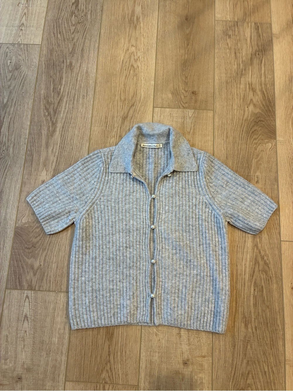 Abercrombie & Fitch light grey short sleeve sweater with collar button up Xs